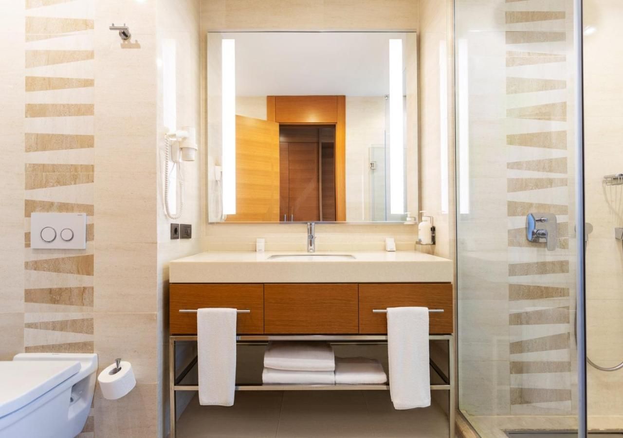 Holiday Inn Baku by IHG