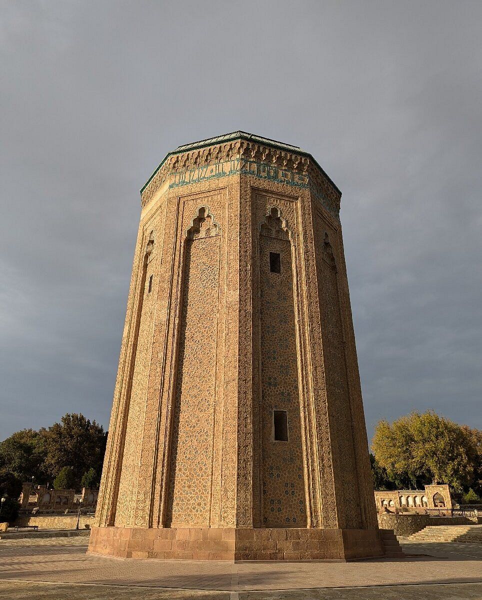 Momine Khatun Mausoleum